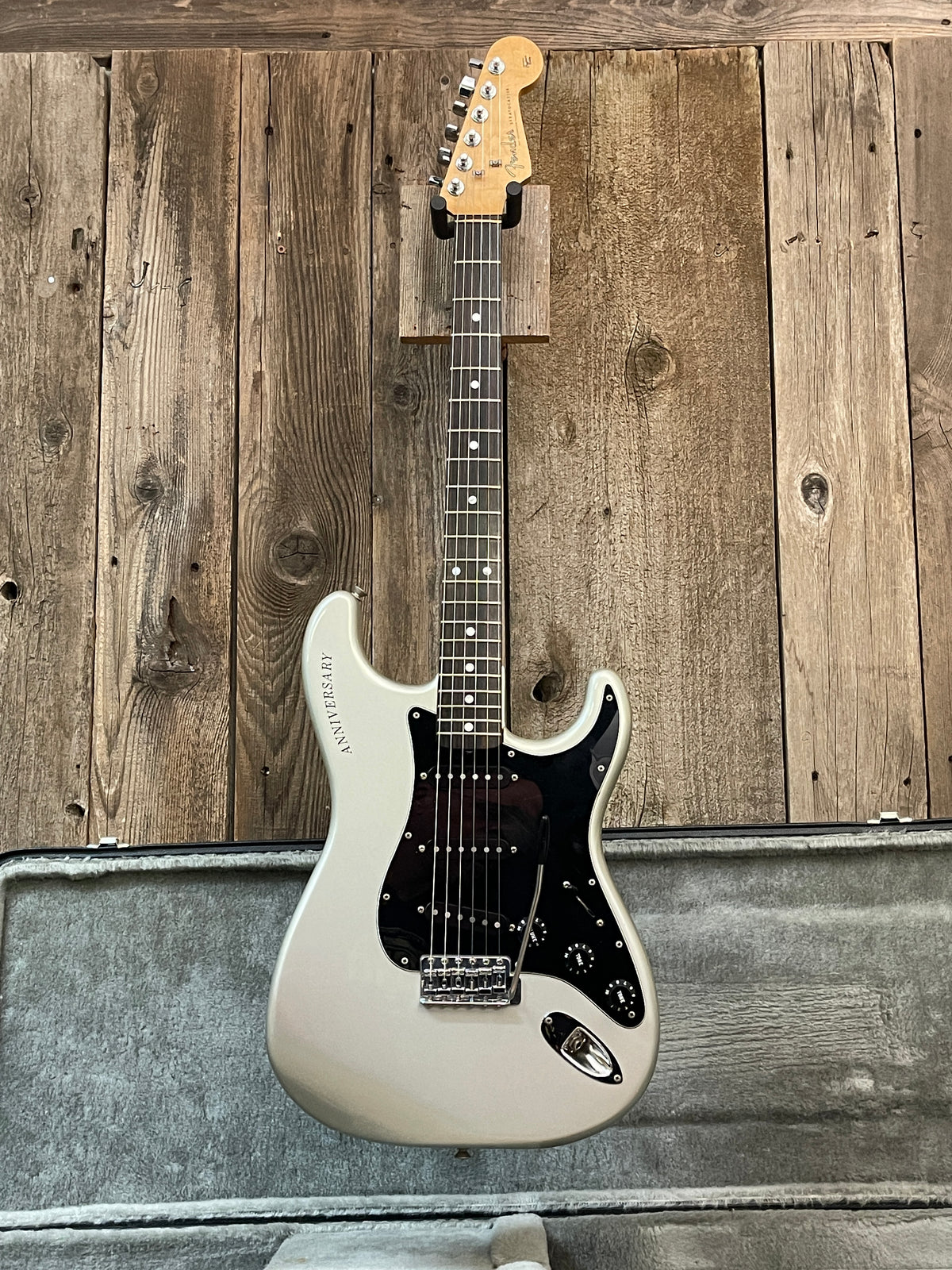 SOLD - Fender Stratocaster 25th Anniversary 1979 Silver