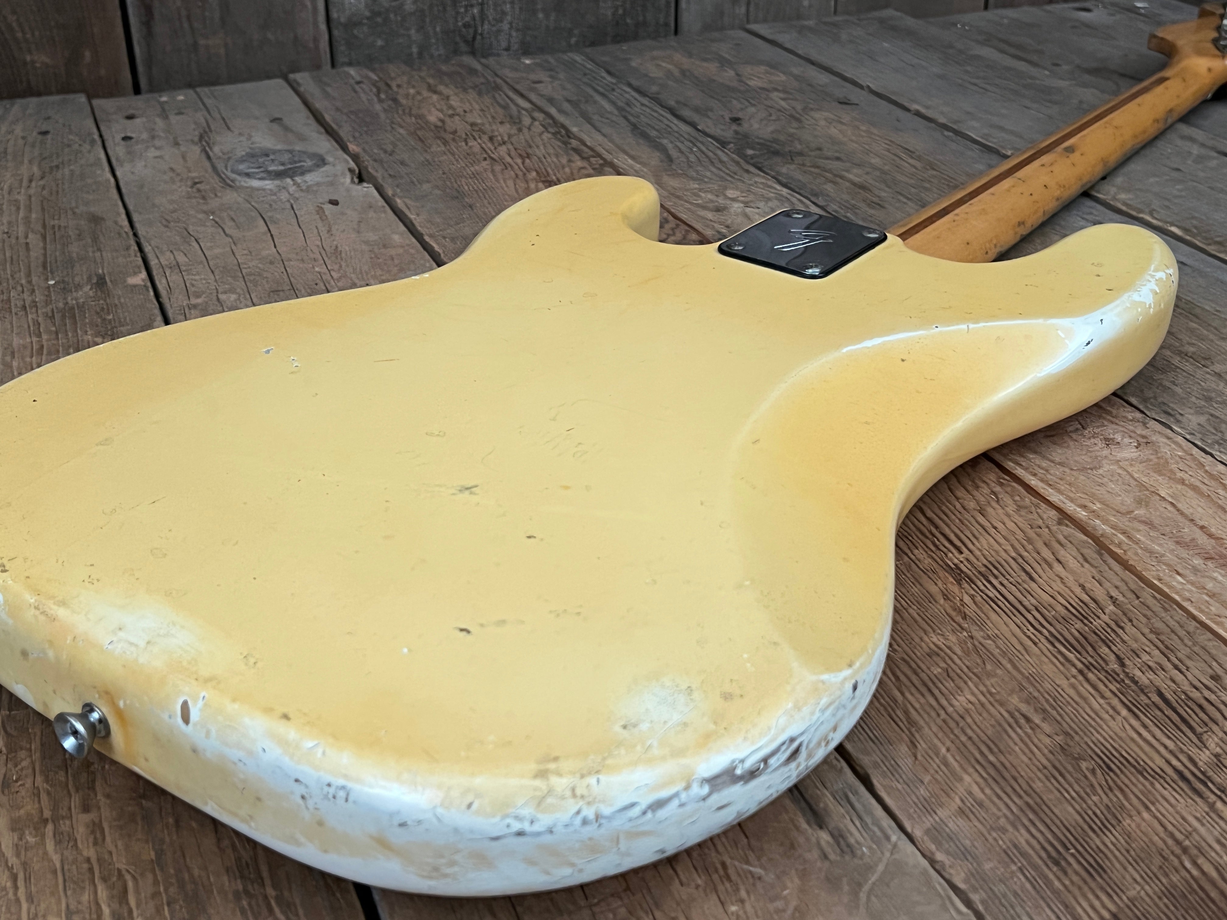 SOLD - Fender Precision Bass 1976 Olympic White – Mahar's SOLD - Fender Precision Bass 1976 Olympic White – Mahar's