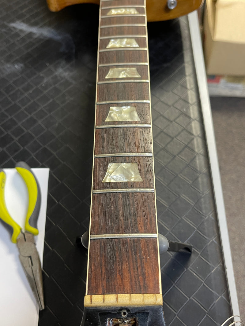 SOLD - Gibson Les Paul Deluxe Gold top 1971