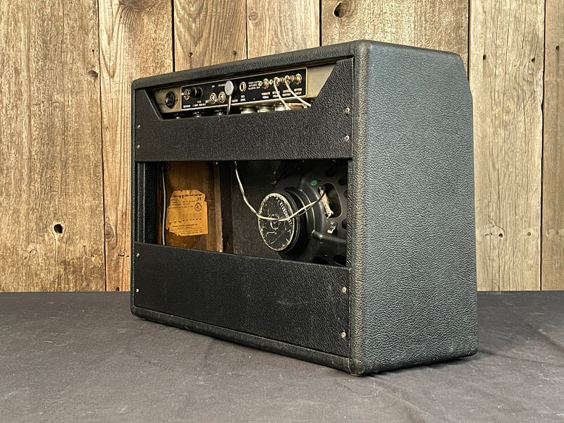 SOLD - Fender Deluxe Reverb 1964 Pre CBS Near Mint
