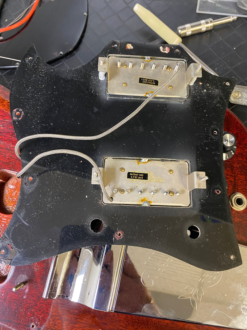 SOLD - Gibson SG Standard 1970 Small Volute