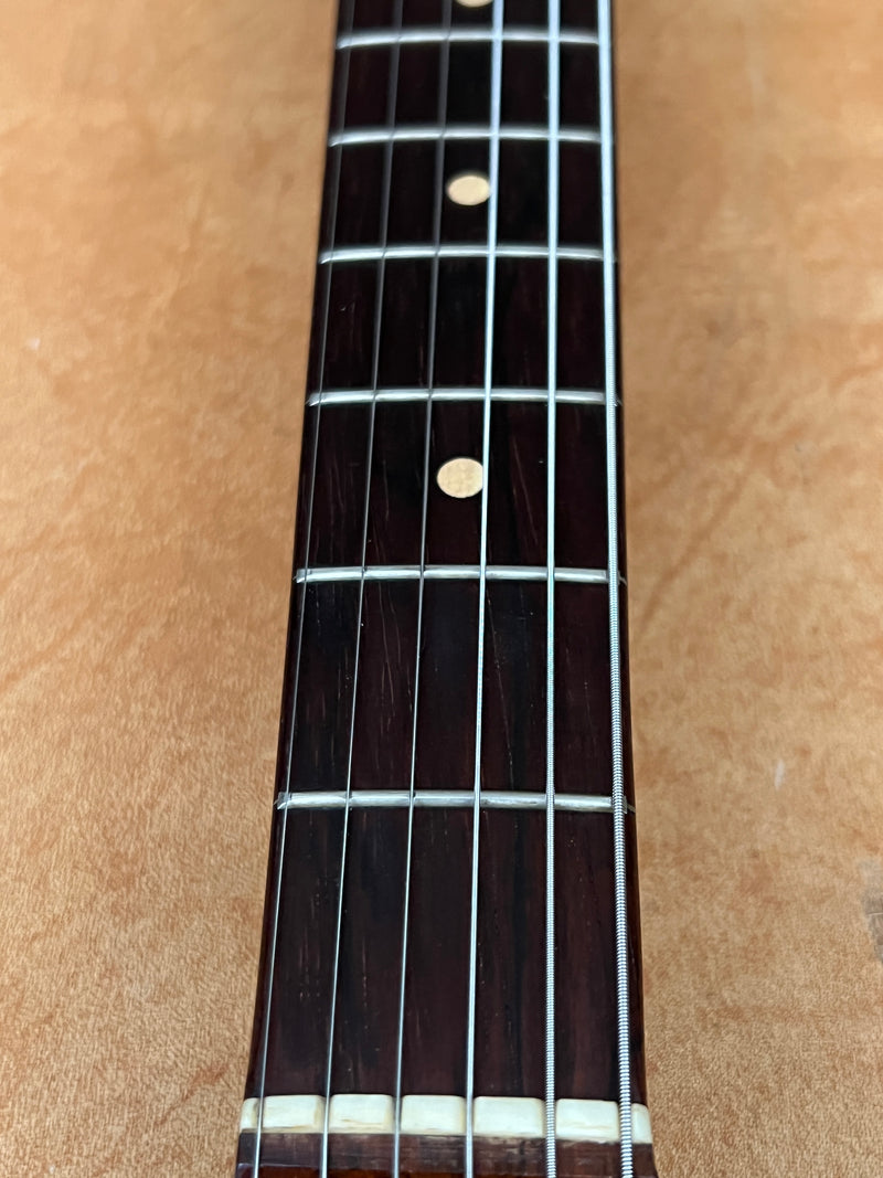 SOLD - Fender Duo-Sonic 1961 Maroon burst