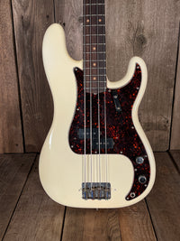 SOLD - Fender P bass 1963 Pro Refin