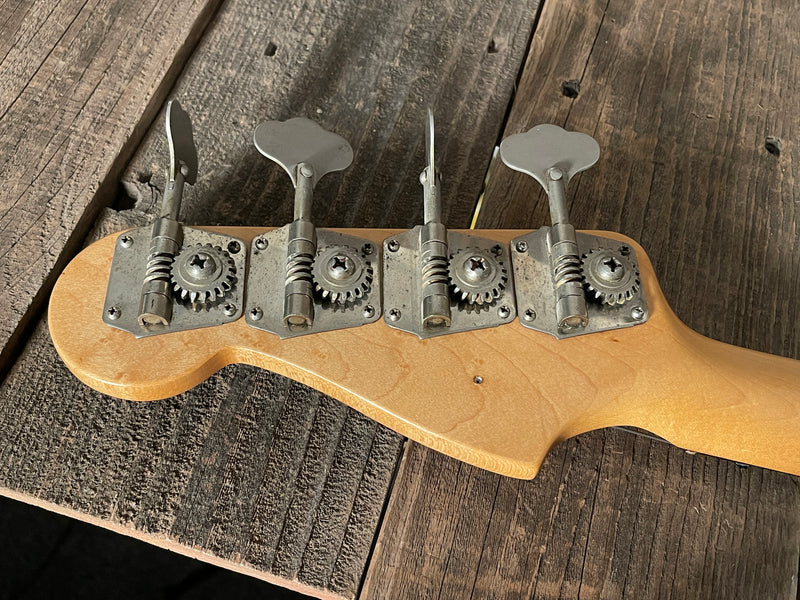 SOLD - Fender P bass 1963 Pro Refin
