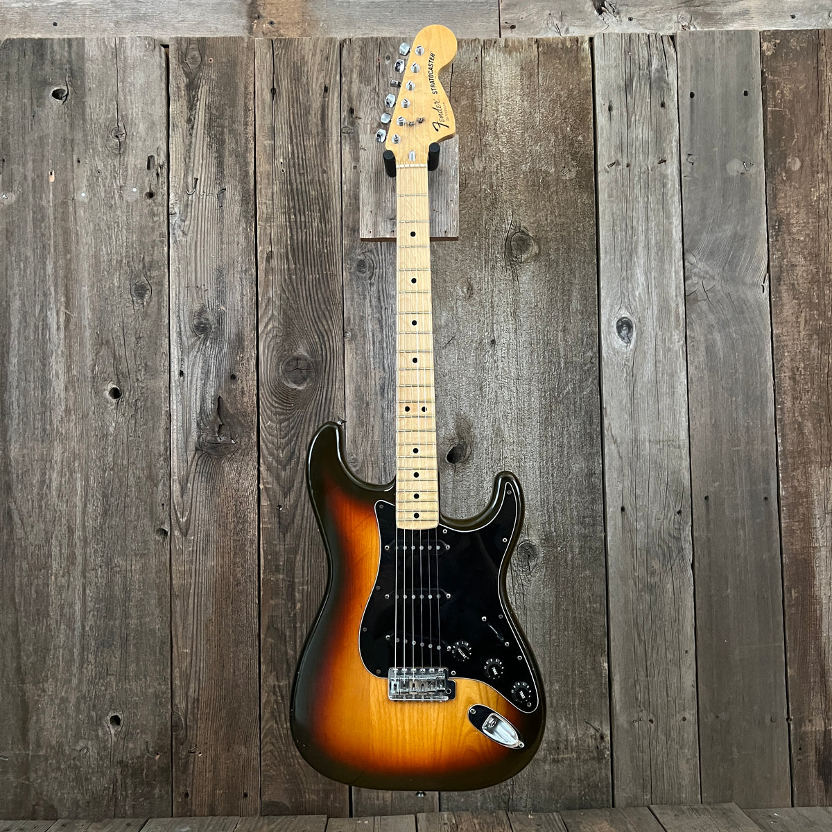 SOLD - Fender Stratocaster 1980 Sunburst